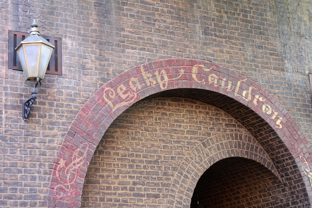 leaky cauldron diagon alley